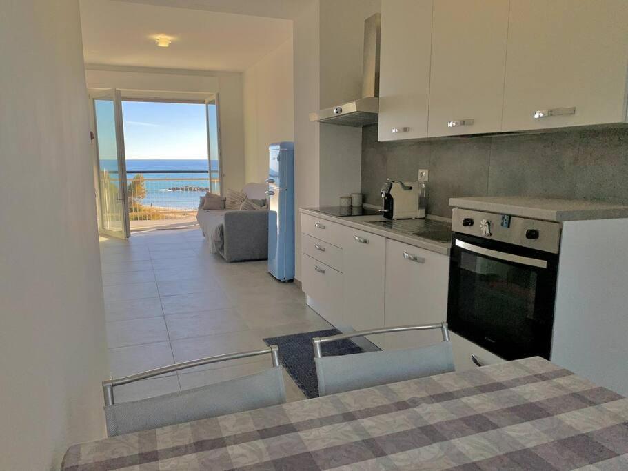 10 Min. Da Sanremo Appartamento Vista Mare Таджа Екстериор снимка